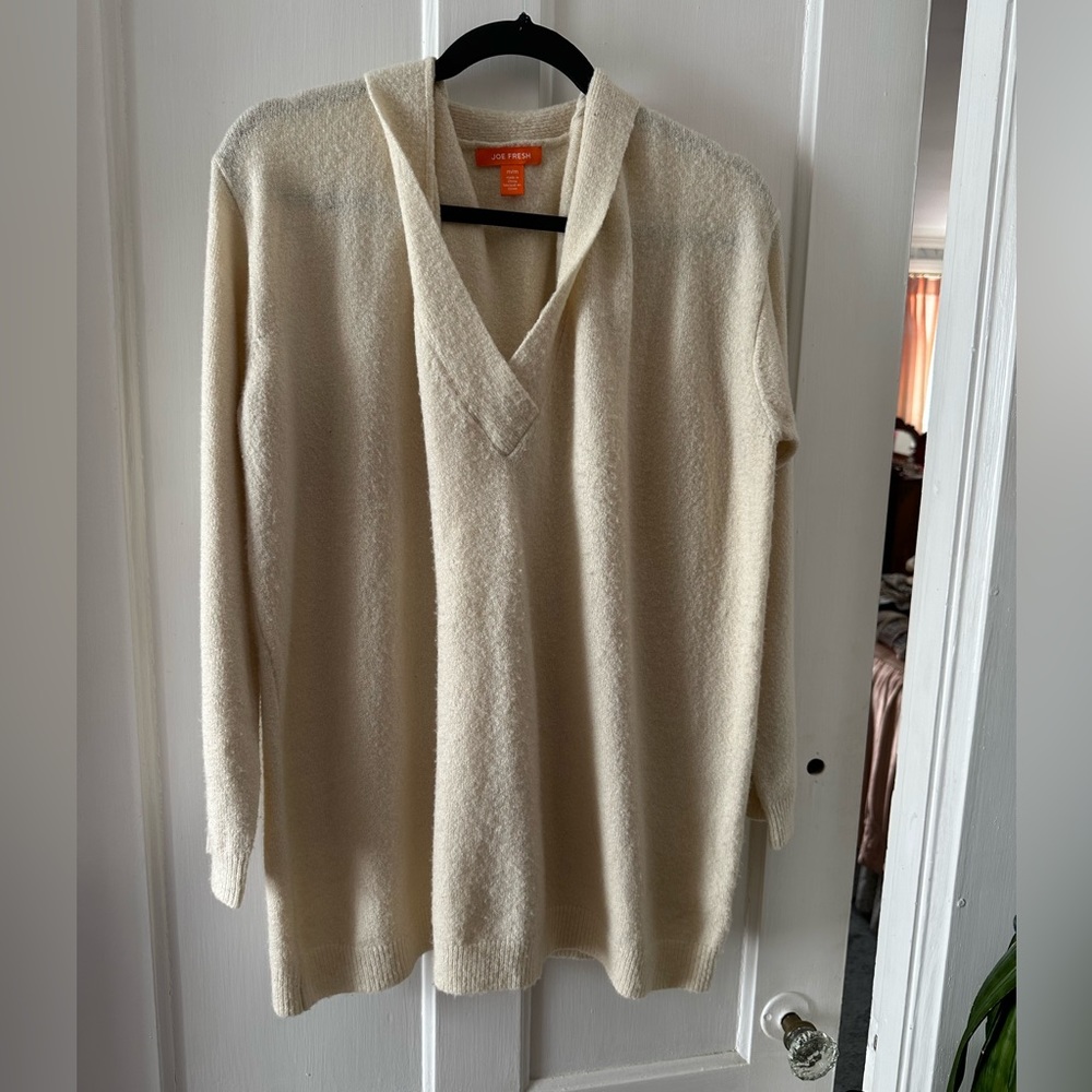 Amazing cream color sweater, size M by joe rose